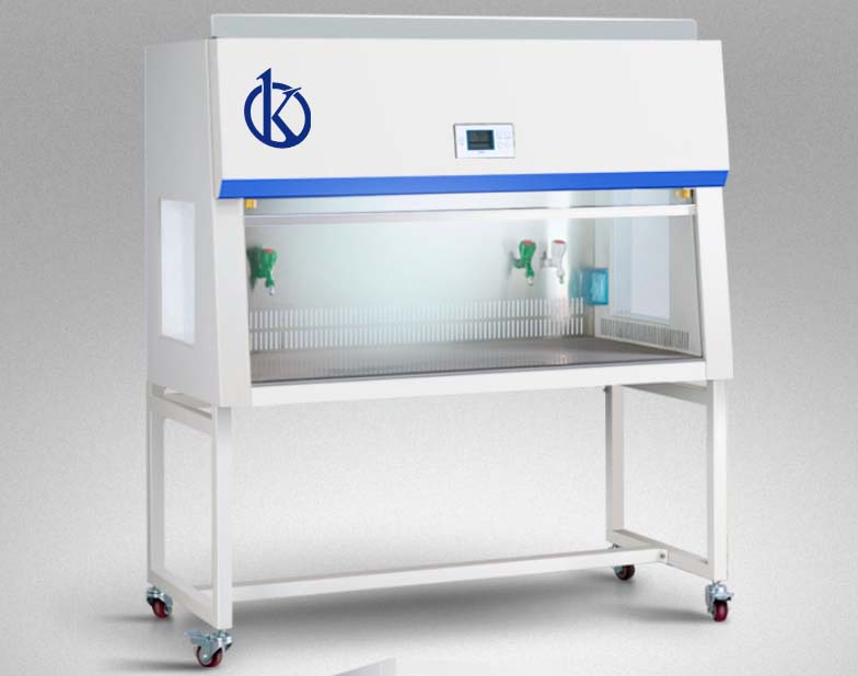Understanding ISO/IEC Standards and Regulatory Compliance in Vertical Laminar Flow Clean Benches